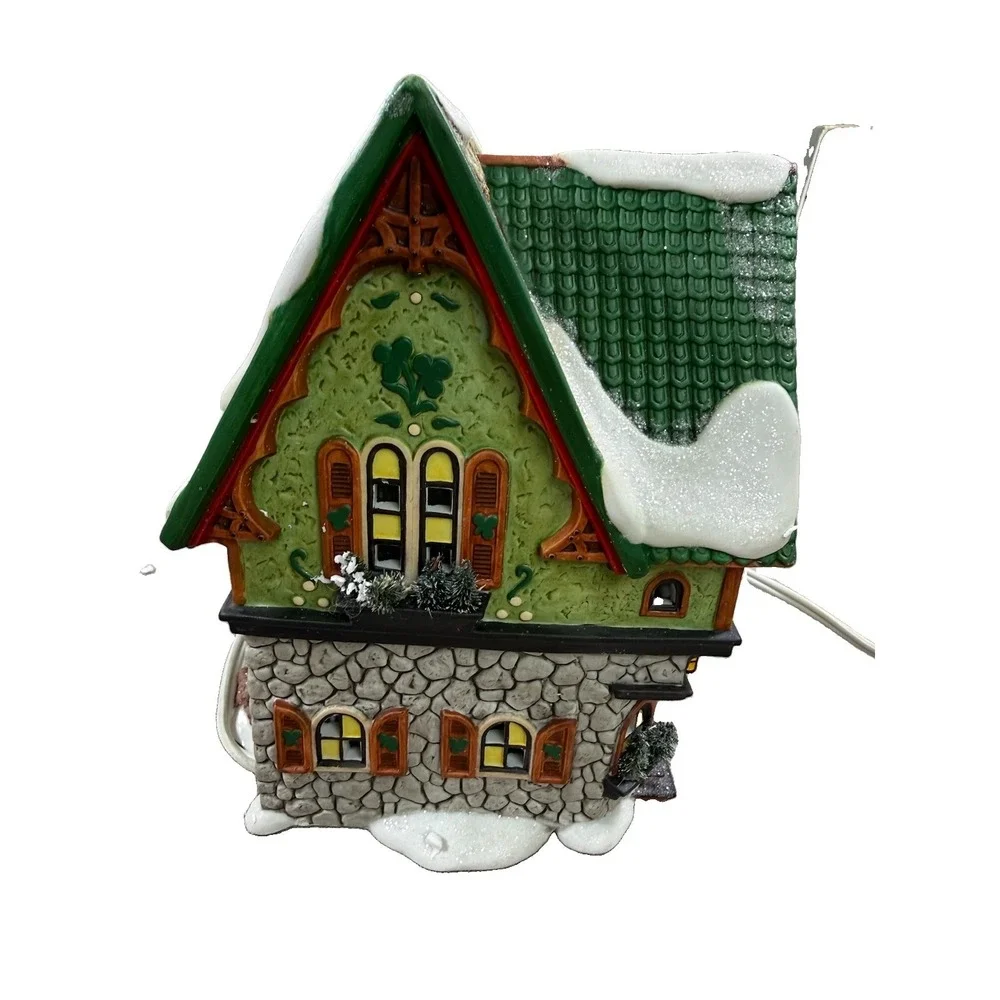 Dept 56 North Pole McElfin's Irish Restaurant & Gifts Christmas Lighted Village